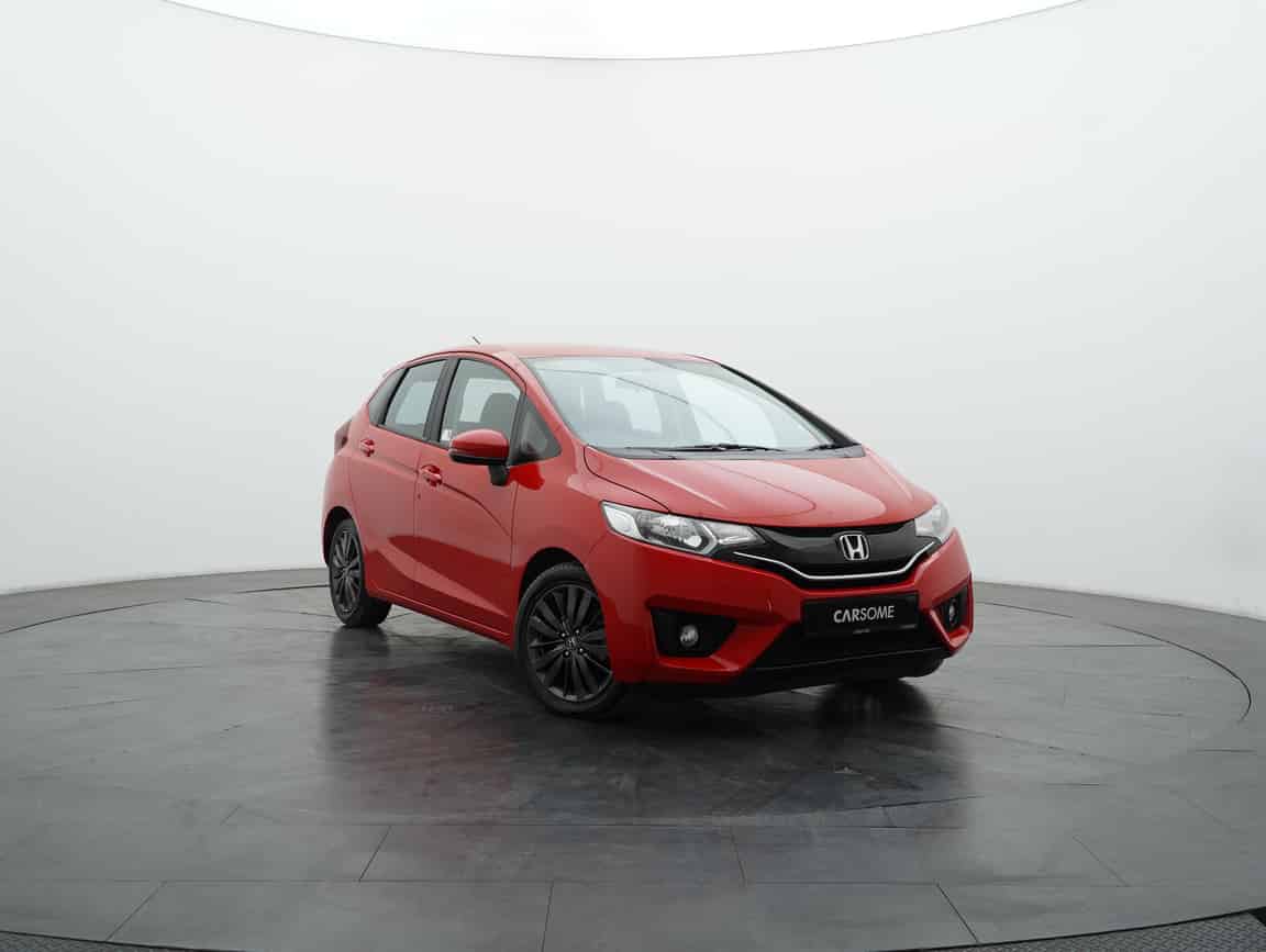 Honda_Jazz_2016_Red_B2C_CARSOME