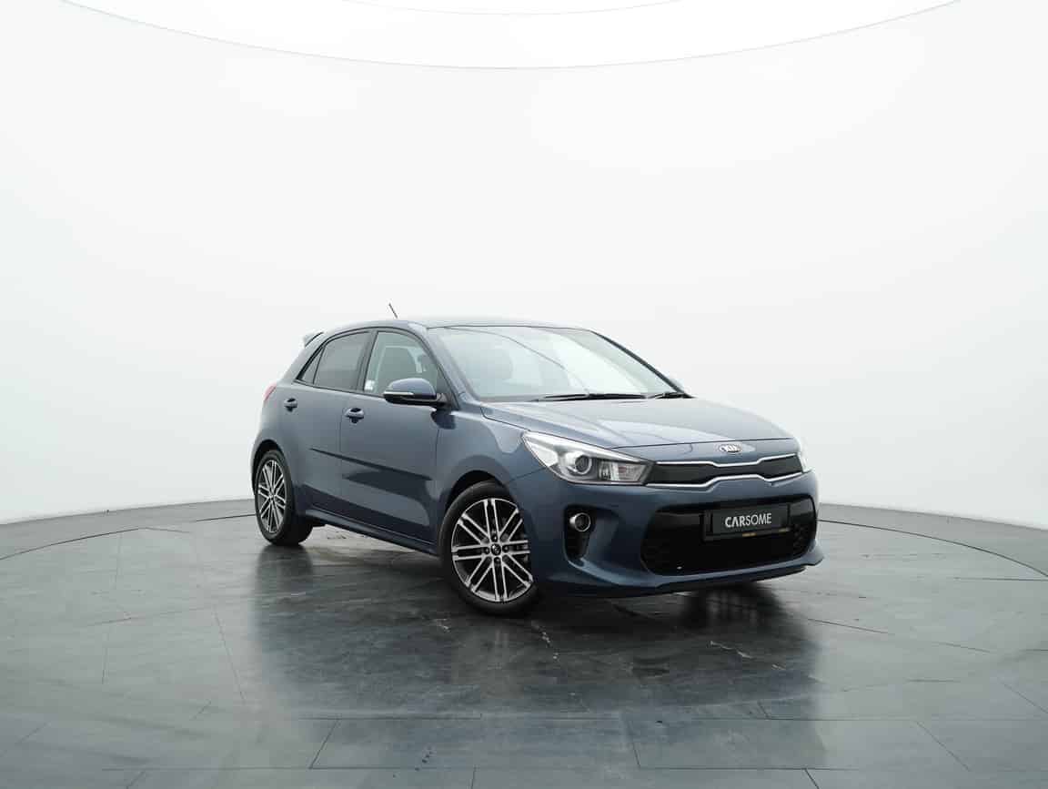 Kia_Rio_2018_Biru_B2C_CARSOME