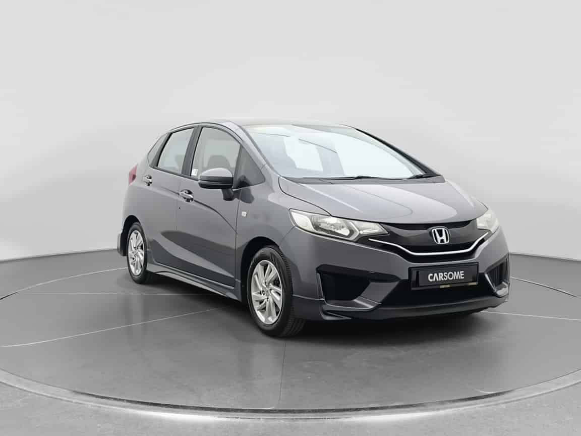 Honda_Jazz_2014_Kelabu_B2C_CARSOME
