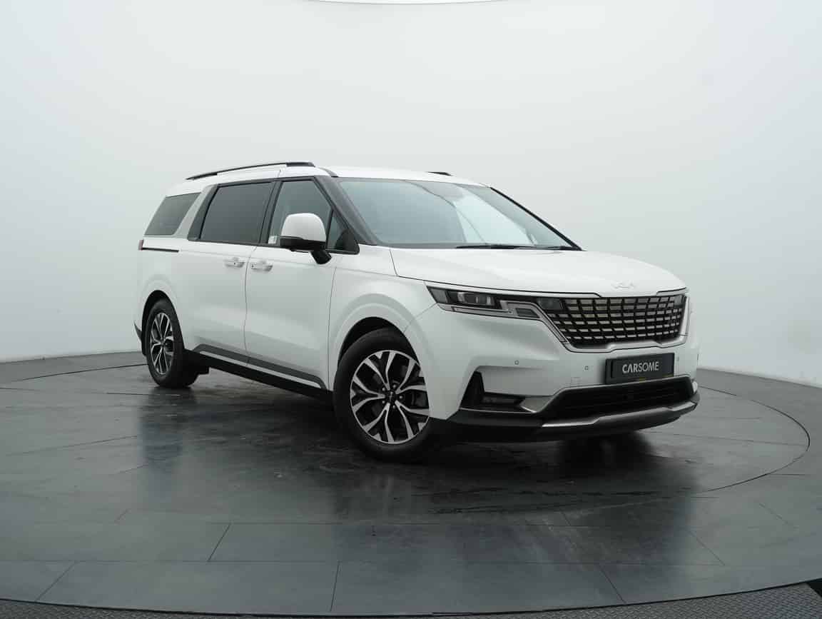 Kia_Carnival_2022_White_B2C_CARSOME