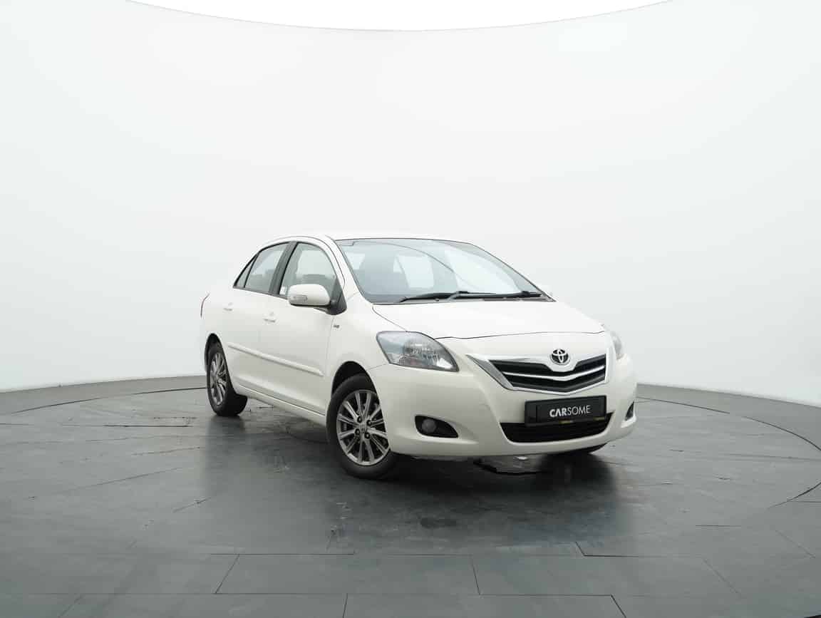 Toyota_Vios_2013_Putih_B2C_CARSOME
