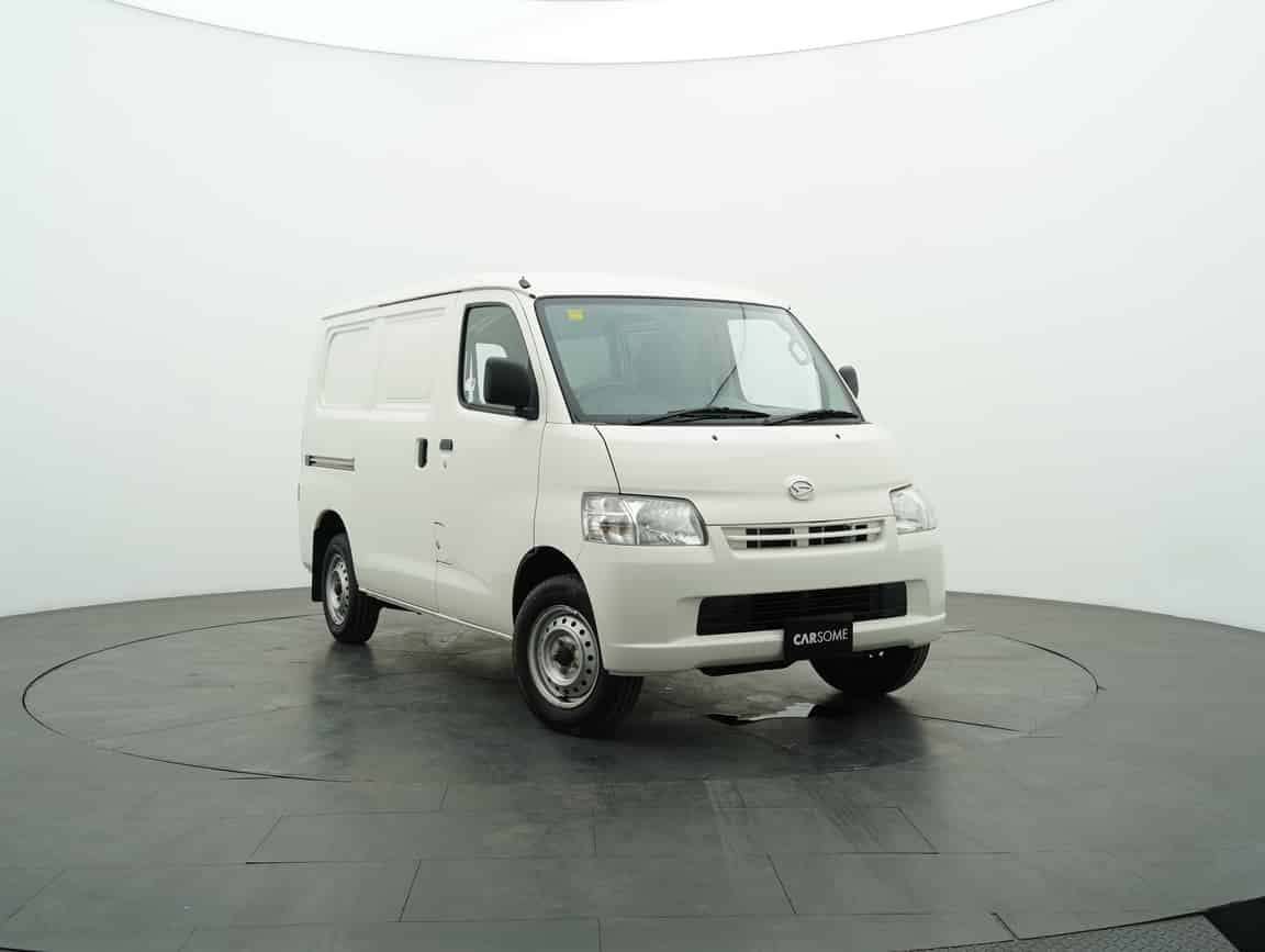 Daihatsu_Gran Max_2022_White_B2C_CARSOME