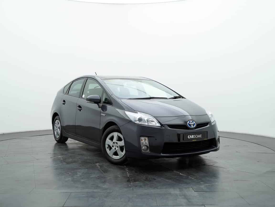 Toyota_Prius_2011_Gray_B2C_CARSOME