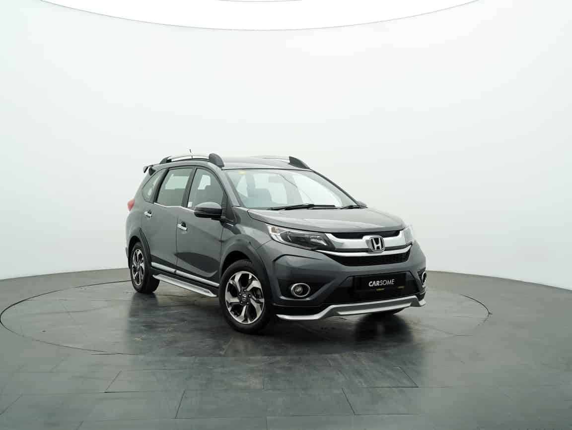 Honda_BR-V_2017_Gray_B2C_CARSOME