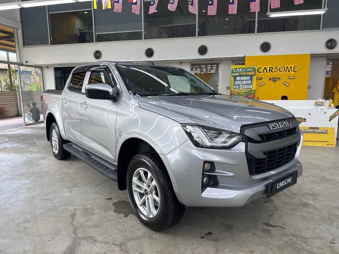 Isuzu_D-Max_2022_Silver_B2C_CARSOME
