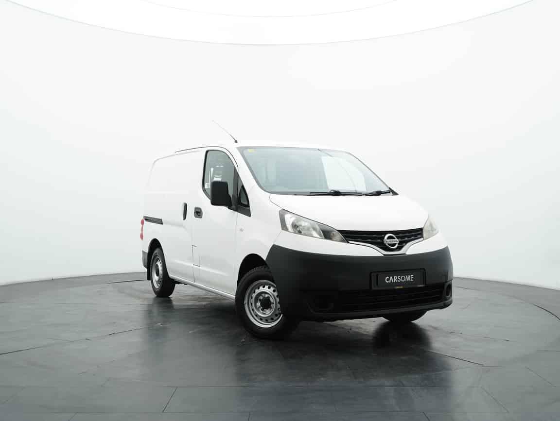 Nissan_NV200_2014_White_B2C_CARSOME