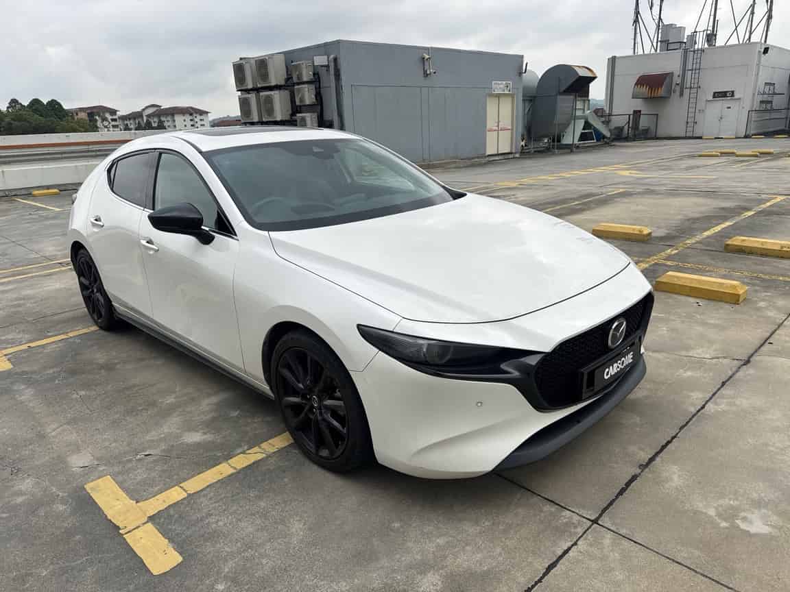 Mazda_3_2022_White_B2C_CARSOME