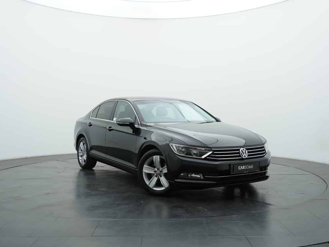 Volkswagen_Passat_2017_Black_B2C_CARSOME