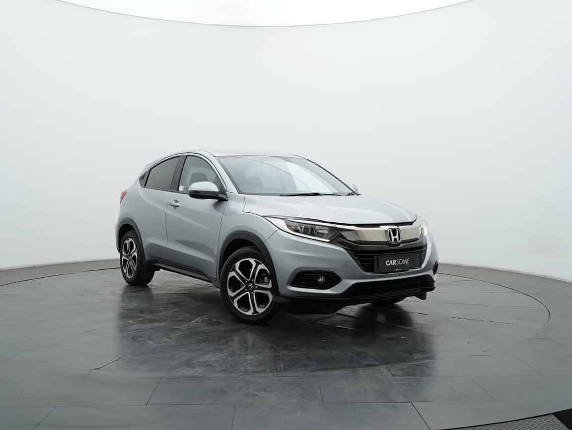 Honda_HR-V_2022_Silver_B2C_CARSOME