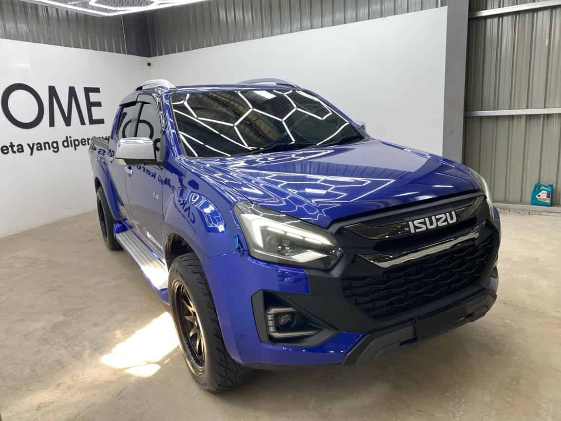 Isuzu_D-Max_2020_Blue_B2C_CARSOME
