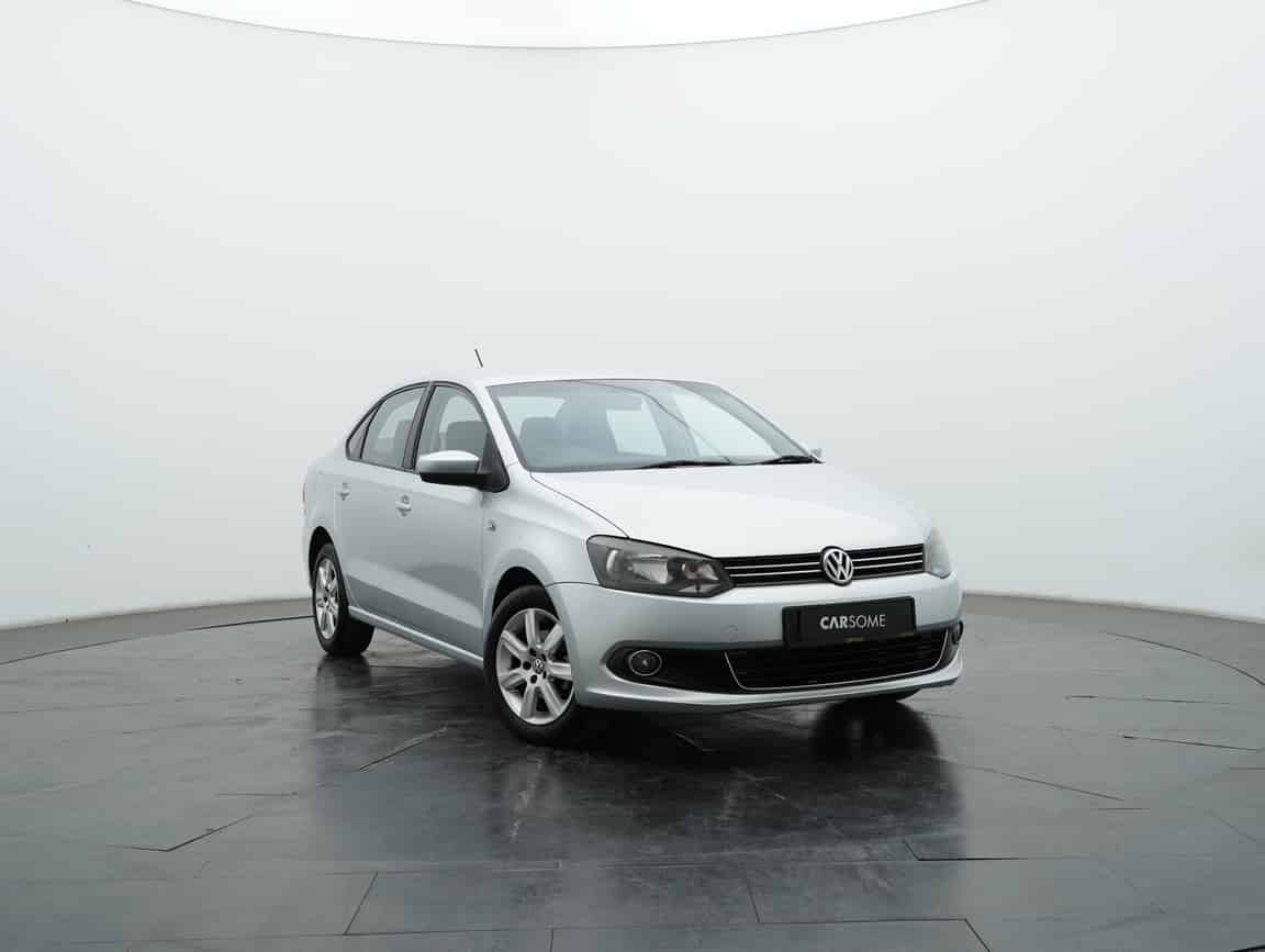 Volkswagen_Polo_2015_Silver_B2C_CARSOME