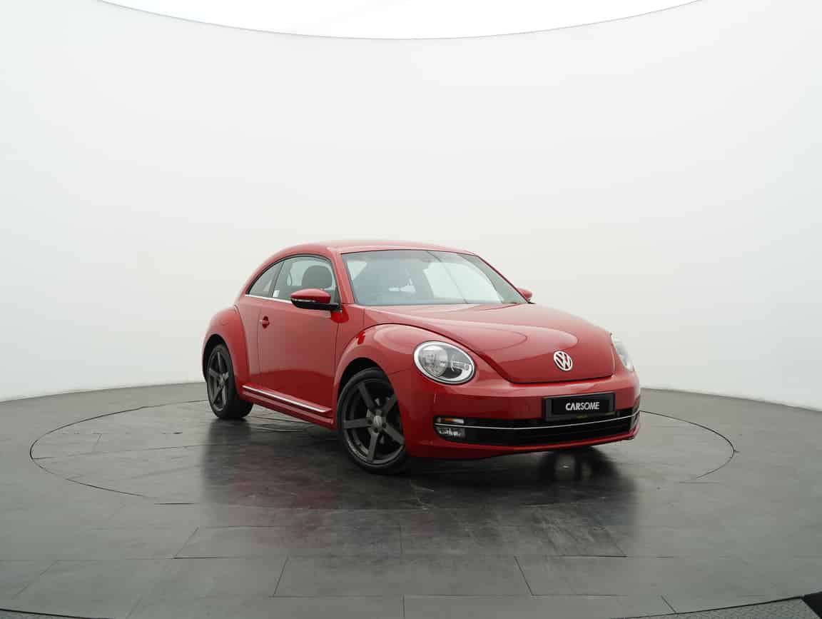 Volkswagen_Beetle_2013_Red_B2C_CARSOME