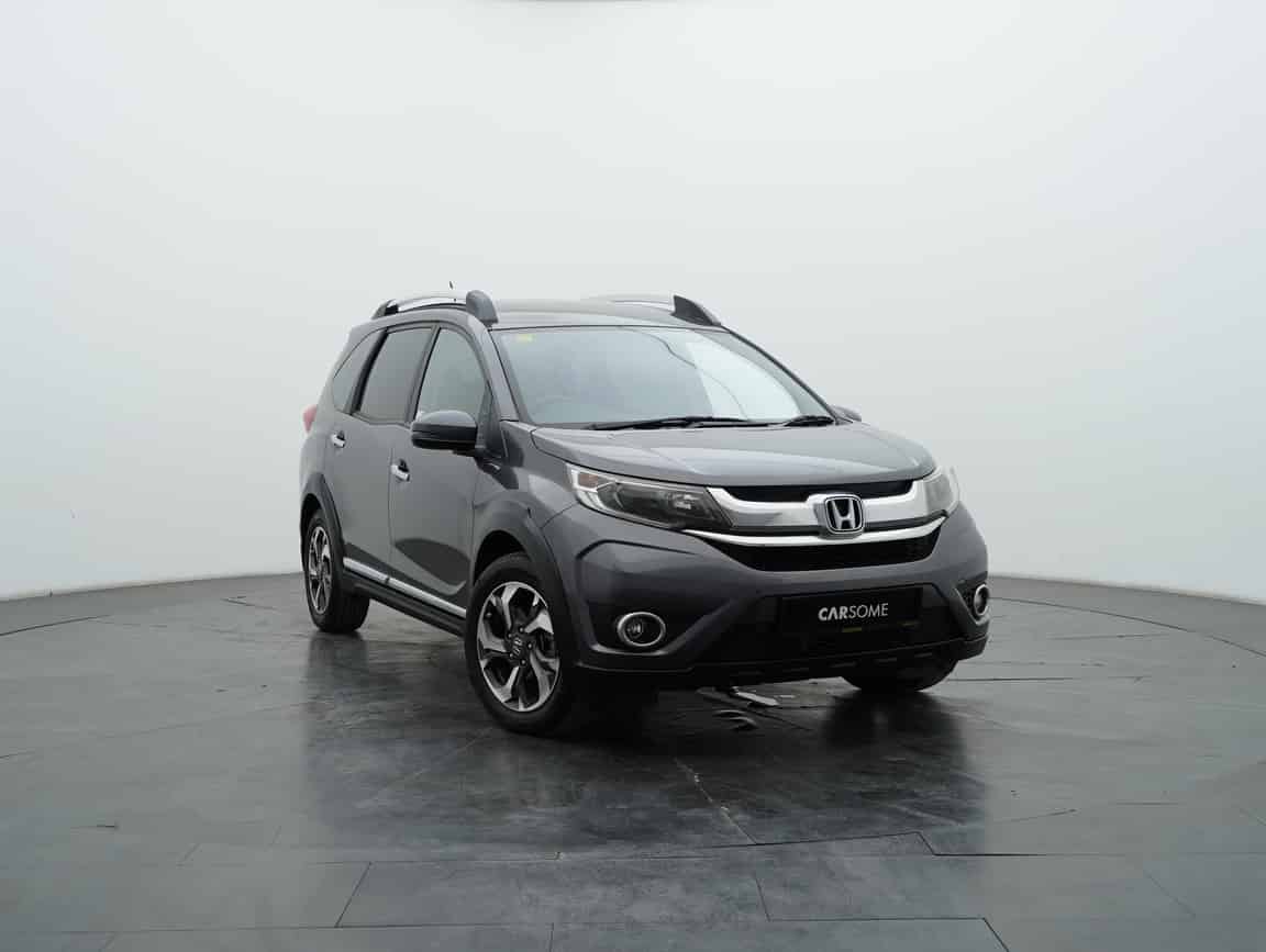 Honda_BR-V_2017_Gray_B2C_CARSOME