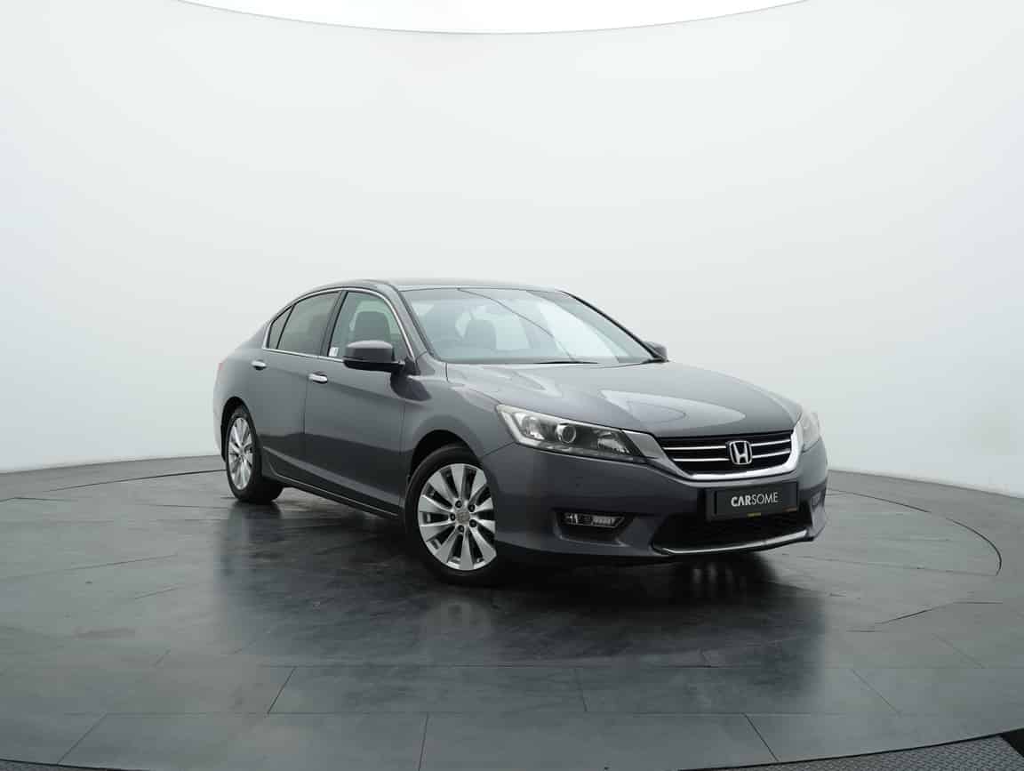 Honda_Accord_2014_Gray_B2C_CARSOME