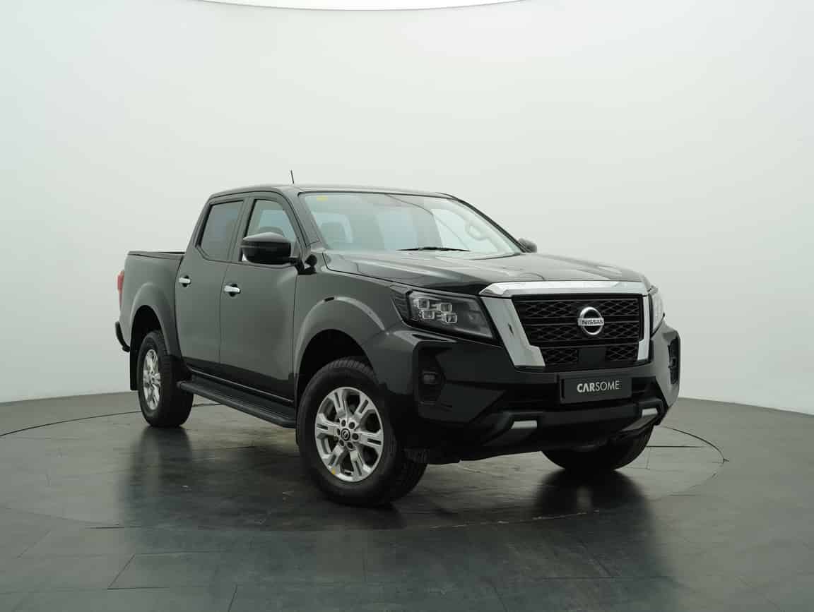Nissan_Navara_2022_Black_B2C_CARSOME