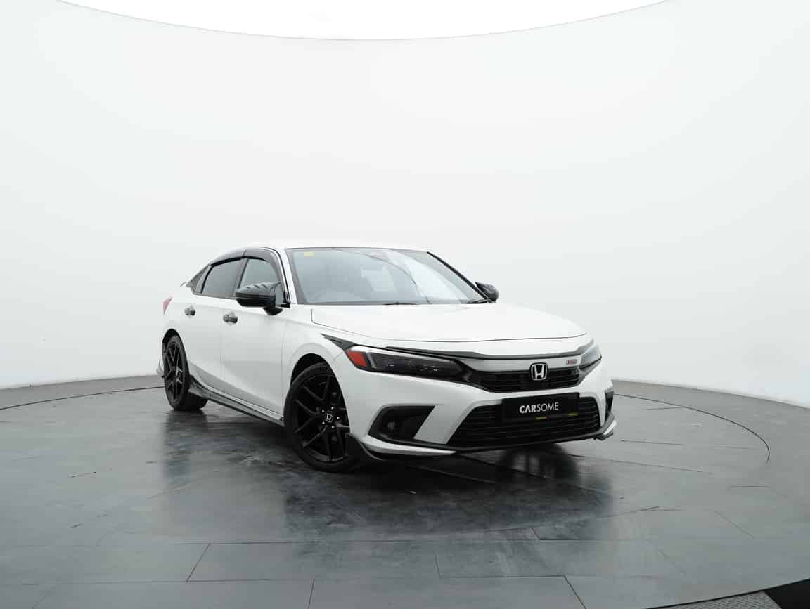 Honda_Civic_2024_White_B2C_CARSOME