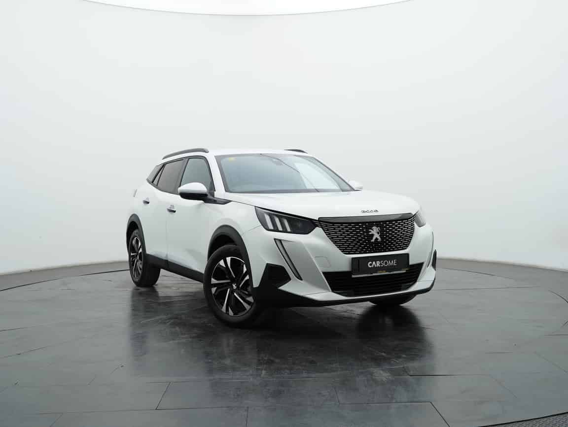 Peugeot_2008_2023_White_B2C_CARSOME