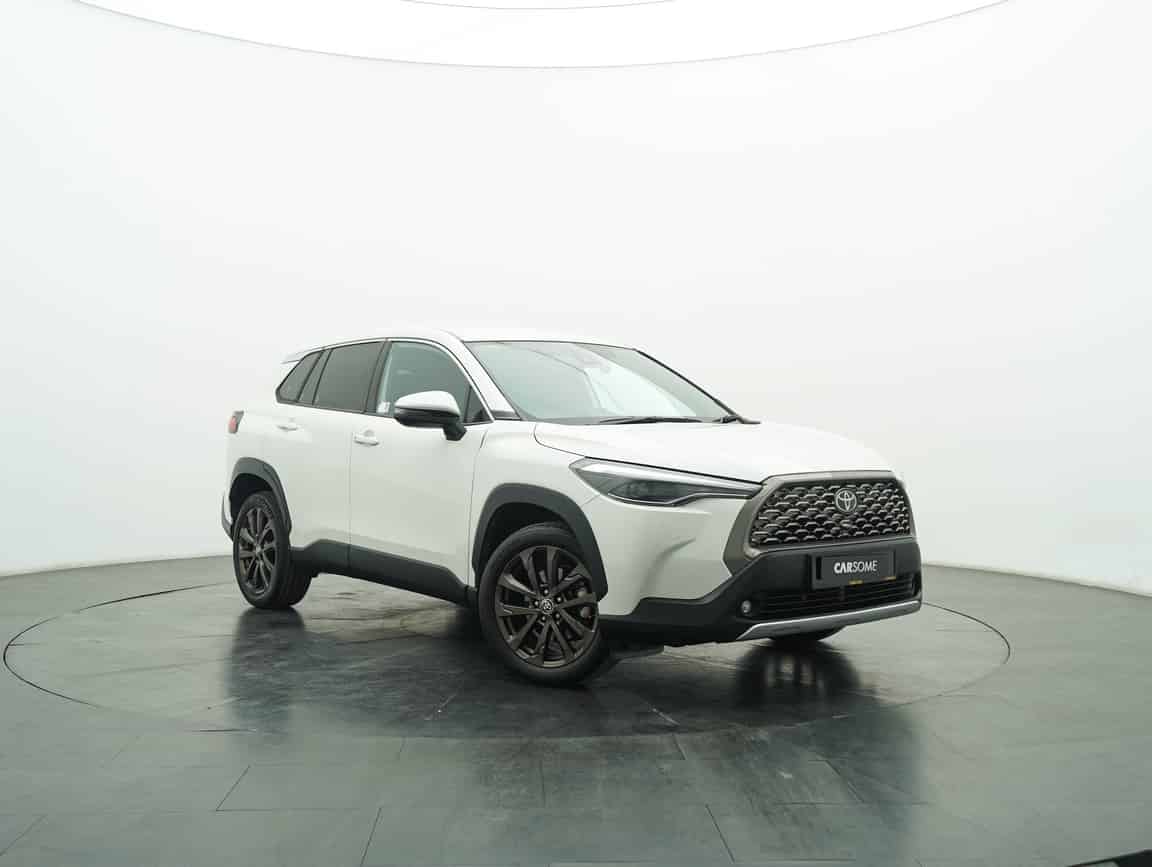 Toyota_Corolla Cross_2021_White_B2C_CARSOME