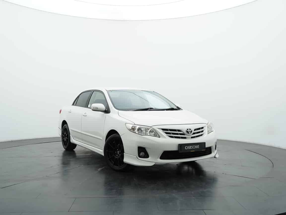 Toyota_Corolla Altis_2012_White_B2C_CARSOME