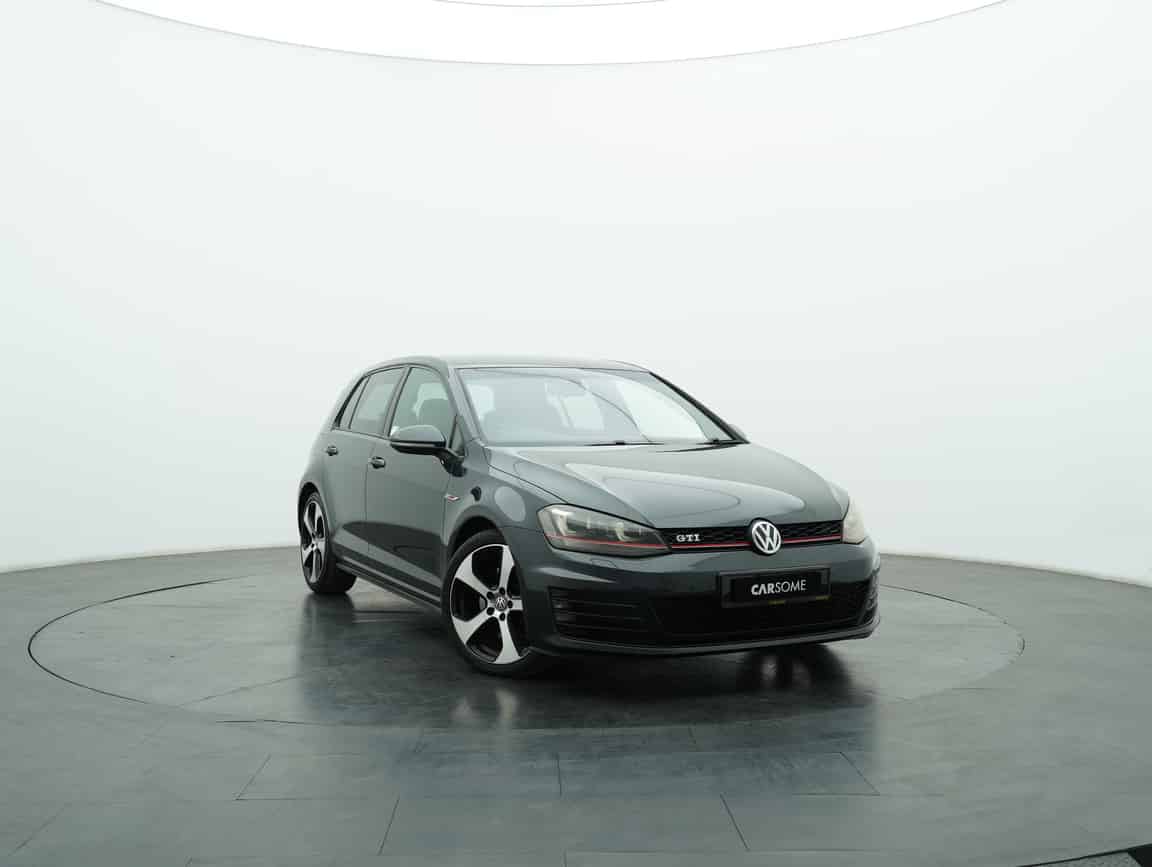 Volkswagen_Golf_2013_Gray_B2C_CARSOME