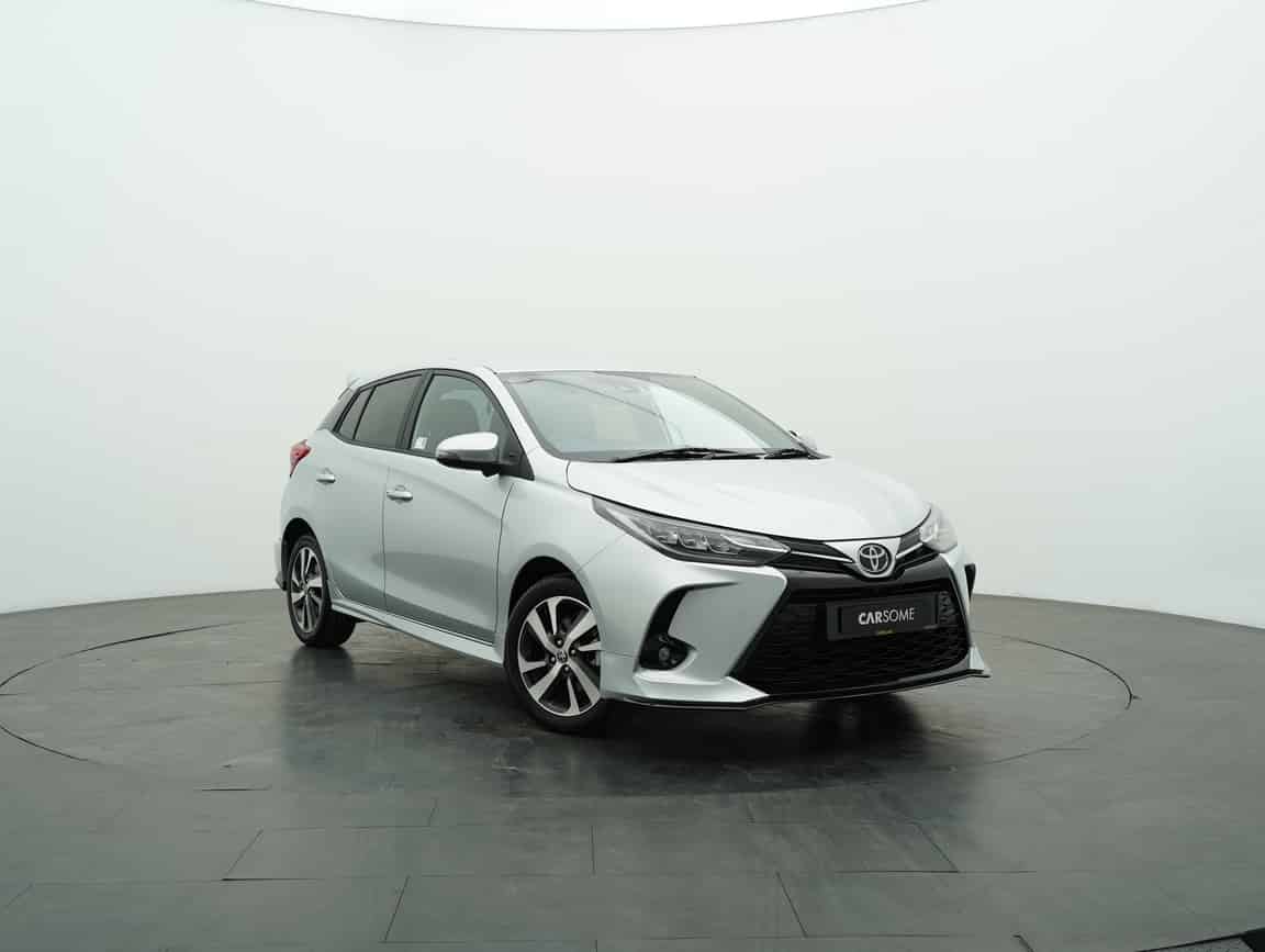 Toyota_Yaris_2022_Silver_B2C_CARSOME
