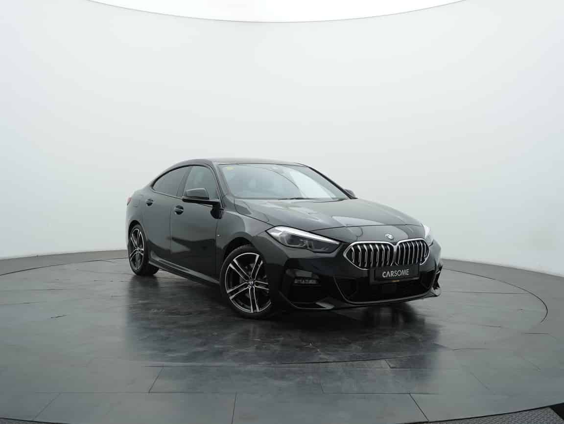 BMW_218i_2021_Black_B2C_CARSOME