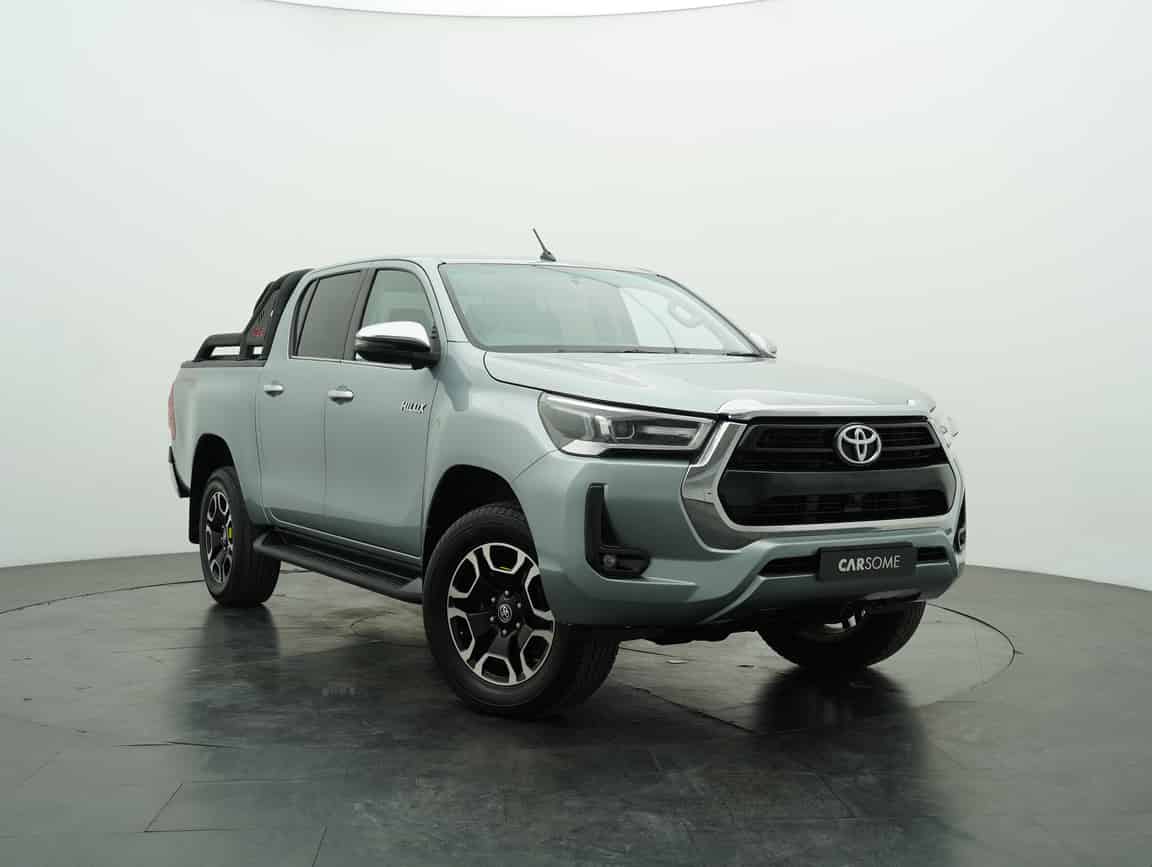 Toyota_Hilux_2021_Silver_B2C_CARSOME