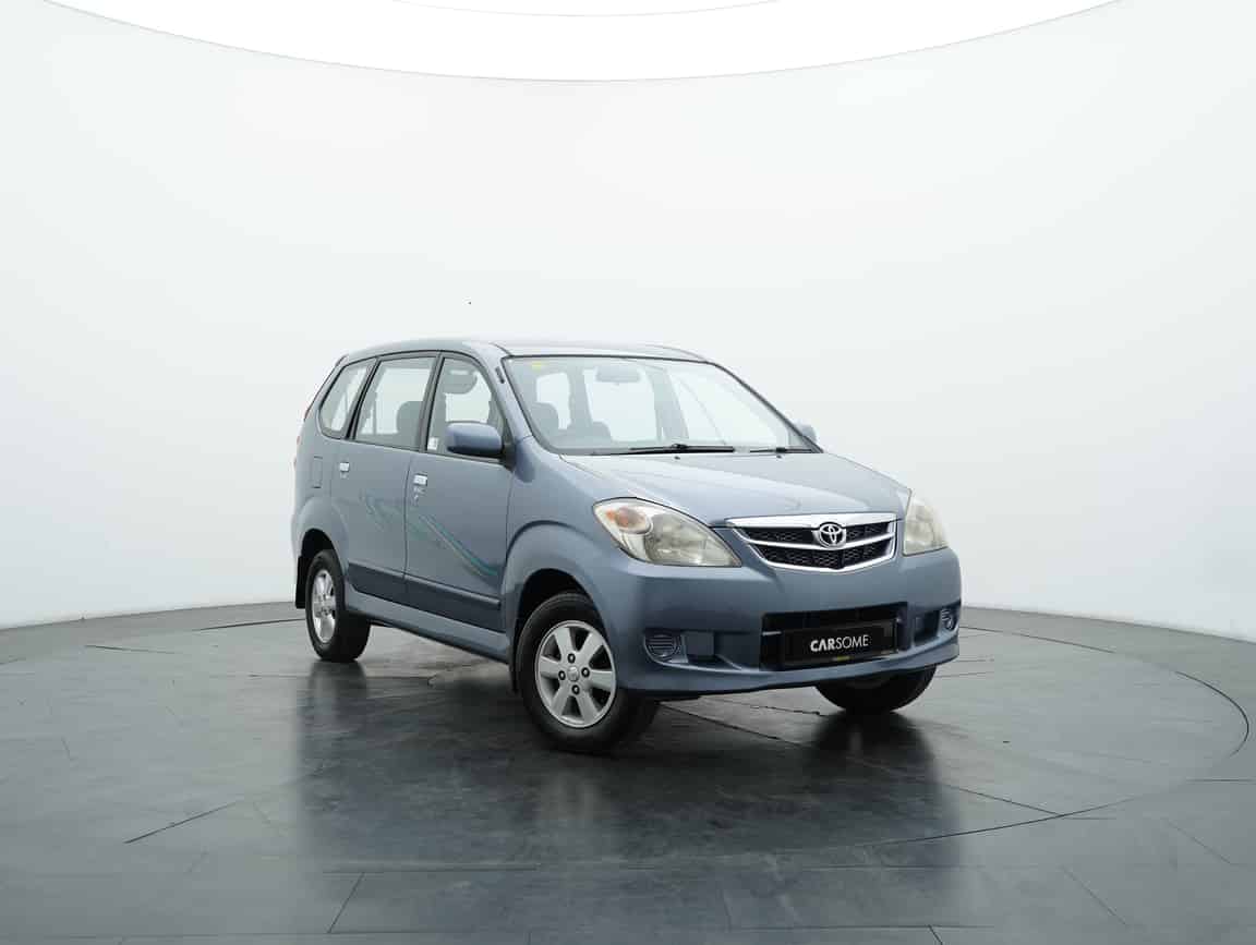 Toyota_Avanza_2011_Gray_B2C_CARSOME