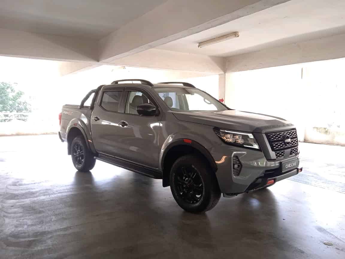 Nissan_Navara_2021_Gray_B2C_CARSOME