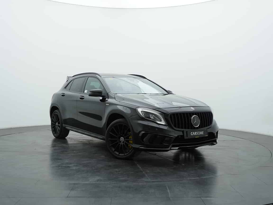 Mercedes-Benz_GLA200_2019_Black_B2C_CARSOME