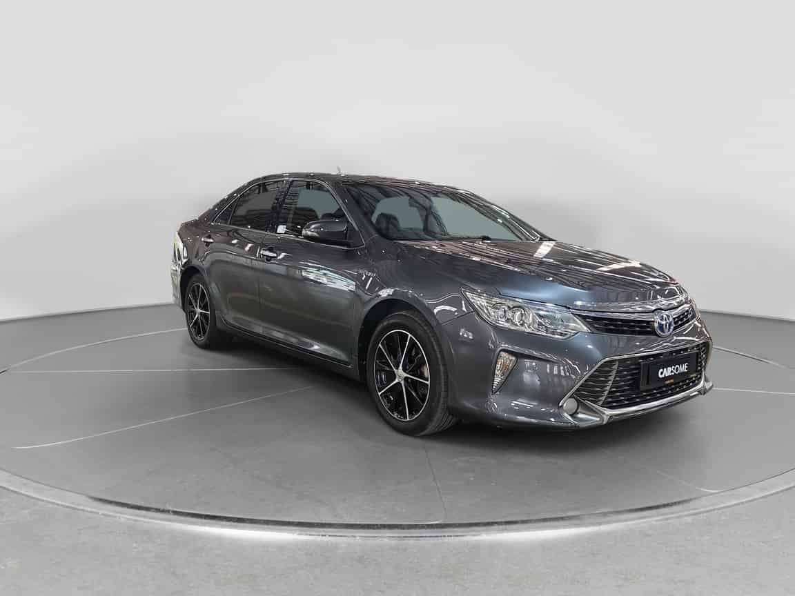 Toyota_Camry_2016_Gray_B2C_CARSOME