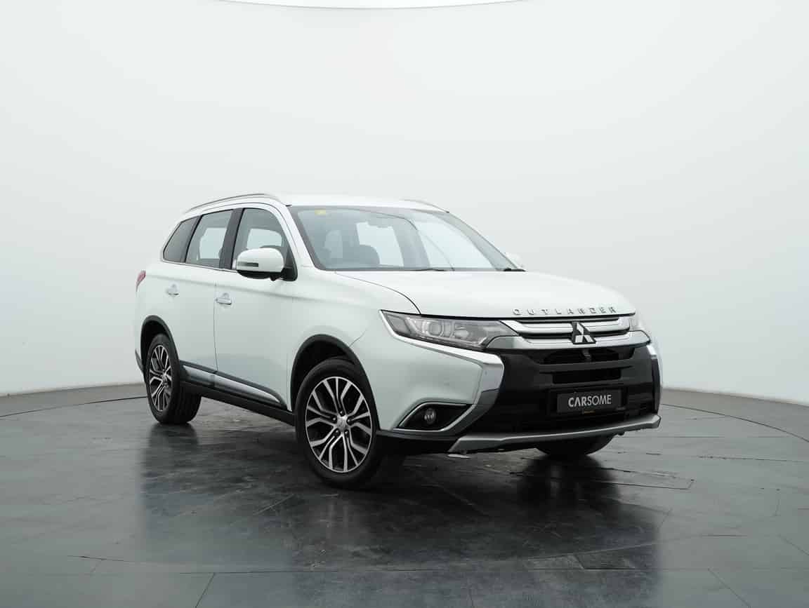 Mitsubishi_Outlander_2018_White_B2C_CARSOME