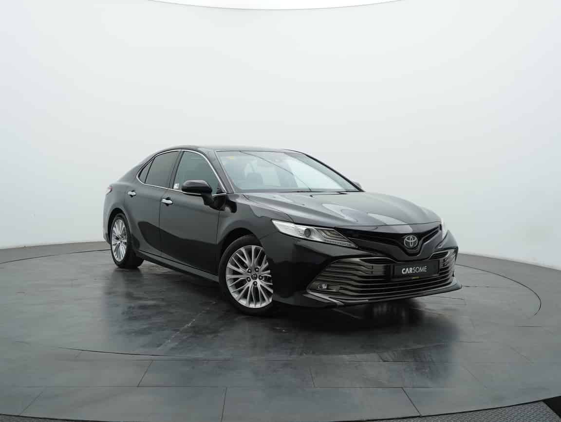 Toyota_Camry_2019_Hitam_B2C_CARSOME