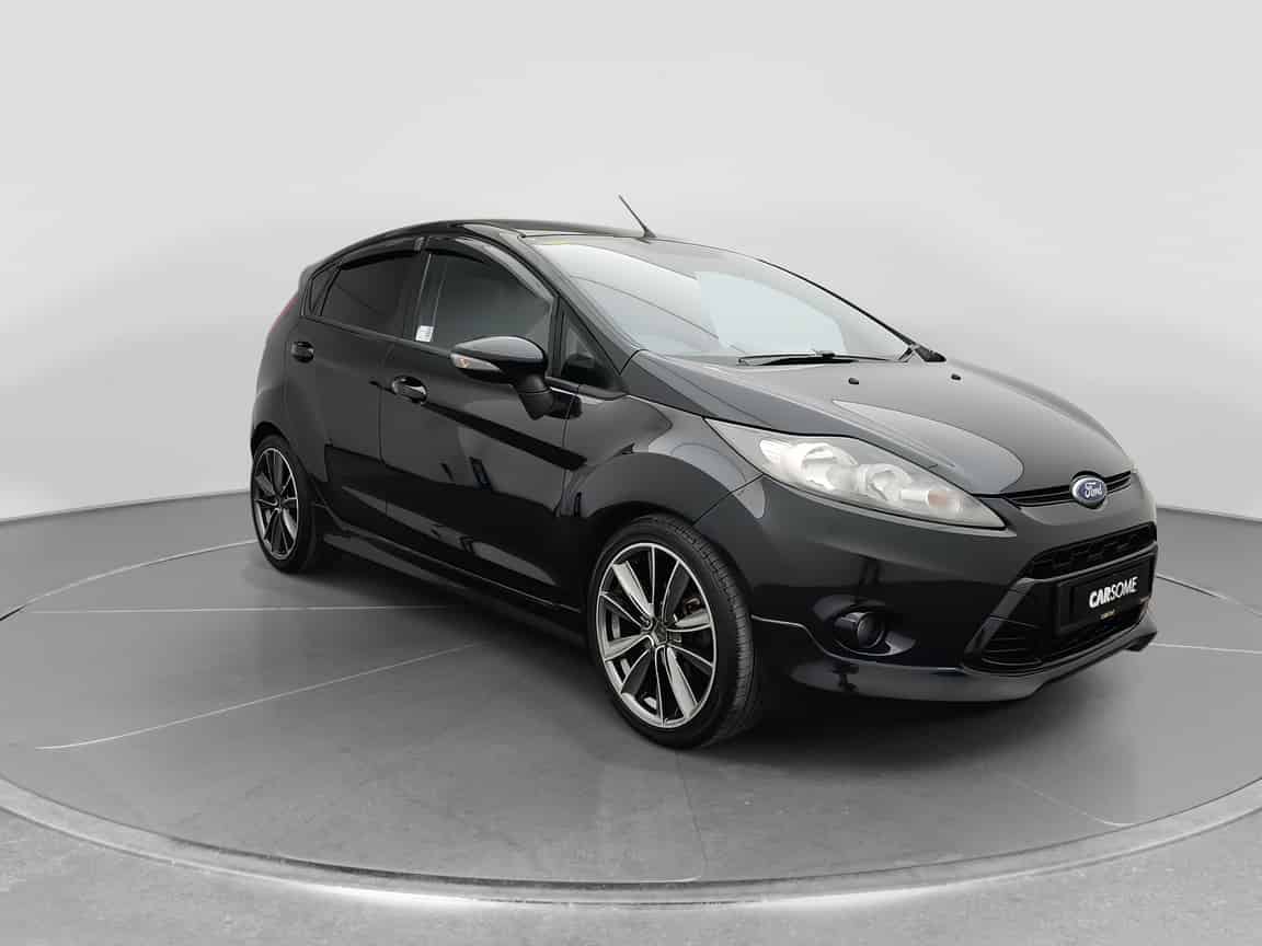 Ford_Fiesta_2011_Black_B2C_CARSOME