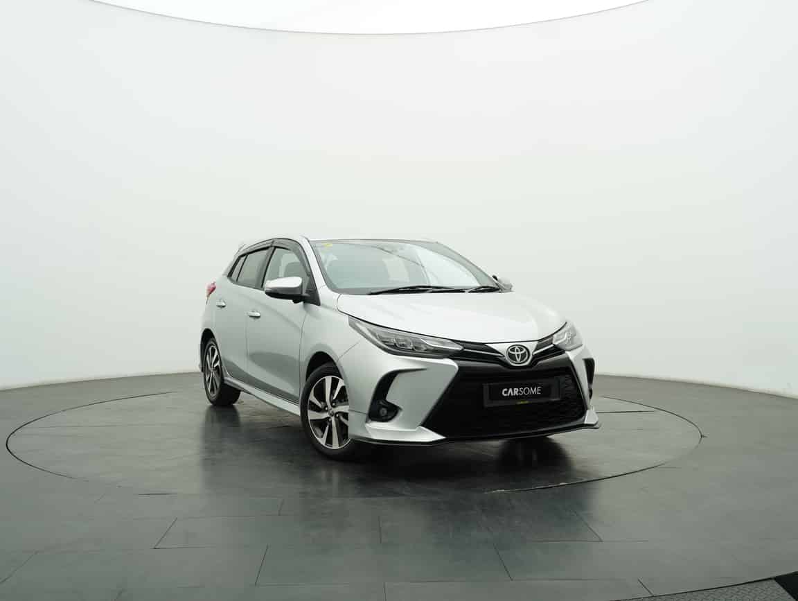 Toyota_Yaris_2022_Silver_B2C_CARSOME