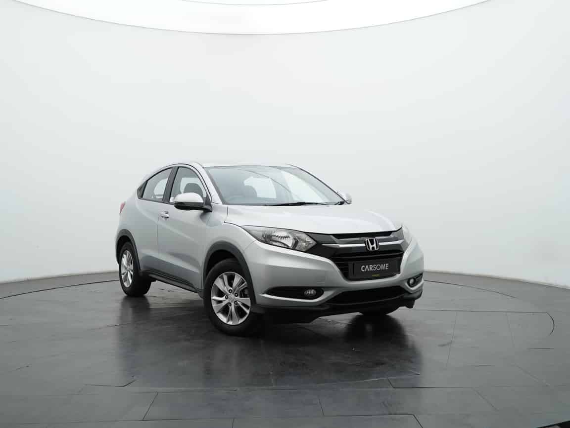 Honda_HR-V_2016_Silver_B2C_CARSOME