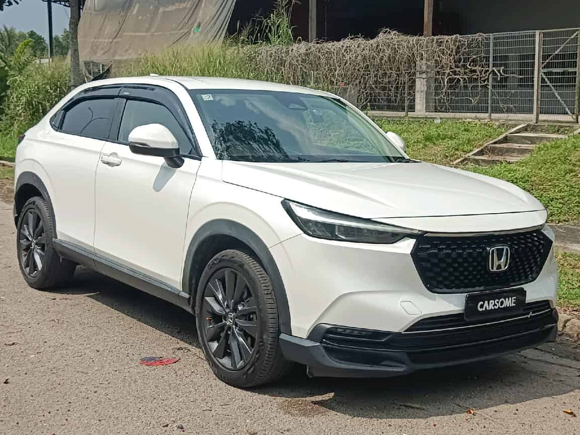 Honda_HR-V_2022_White_B2C_CARSOME