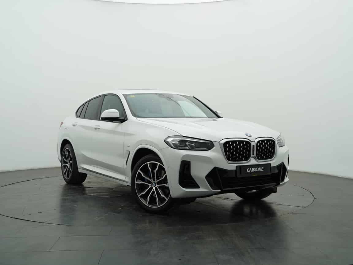 BMW_X4_2022_White_B2C_CARSOME