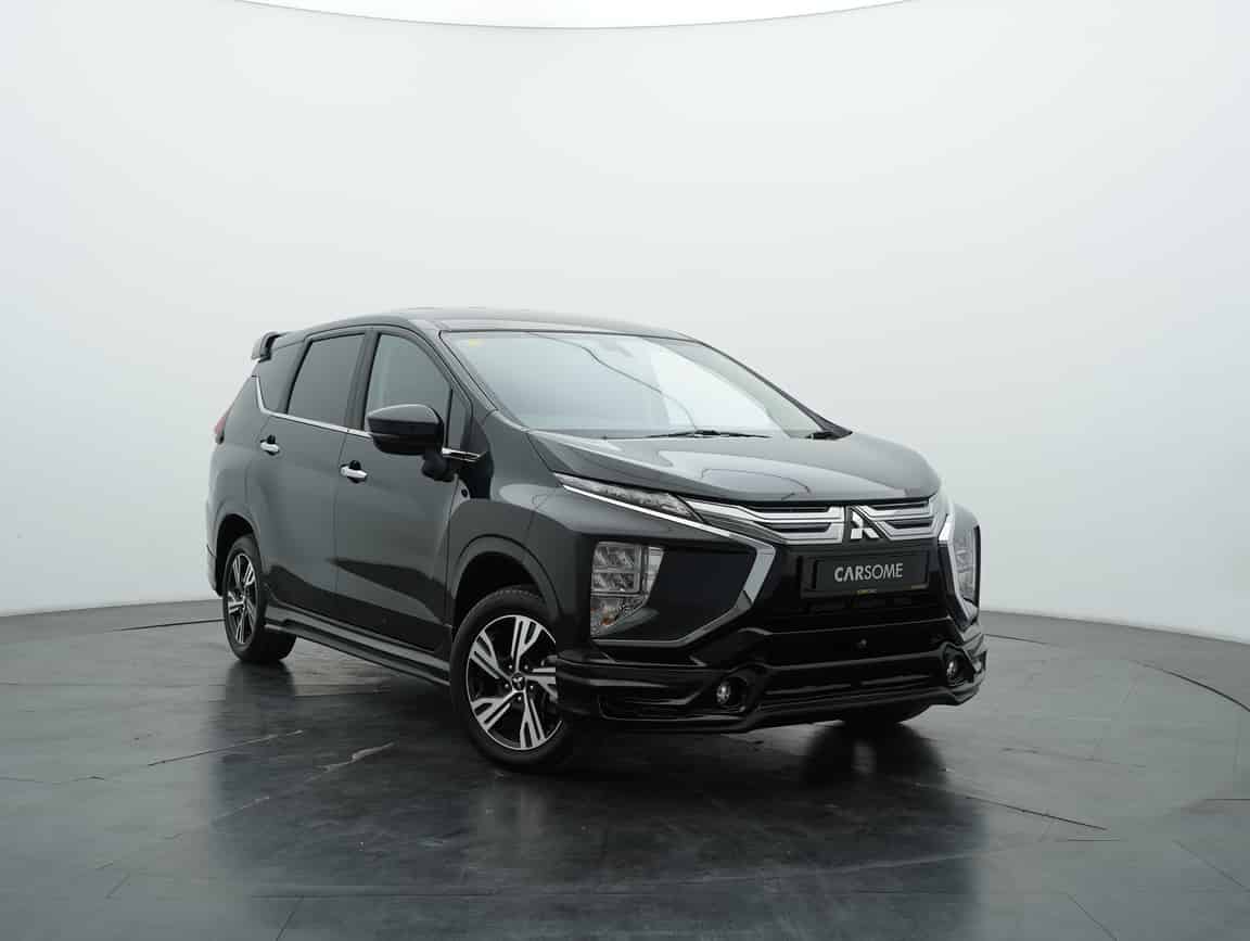Mitsubishi_Xpander_2023_Hitam_B2C_CARSOME