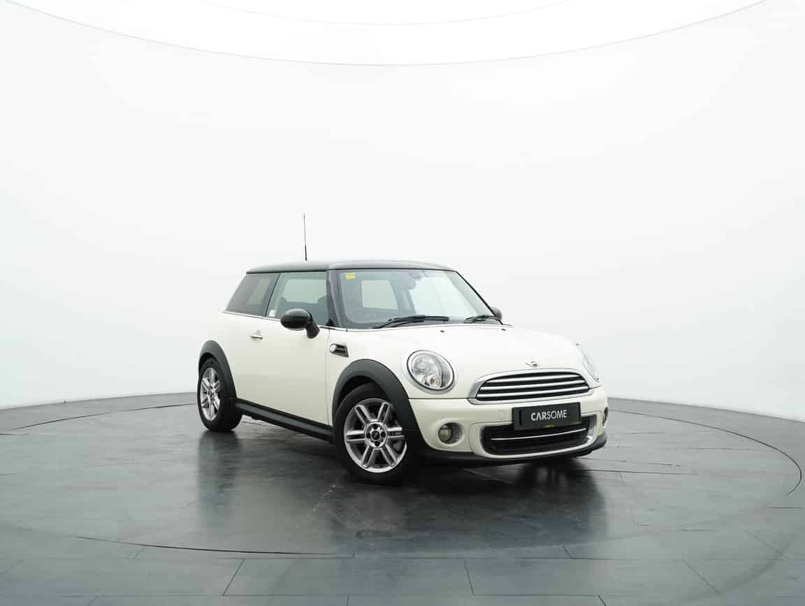 MINI_Cooper_2012_Putih_B2C_CARSOME