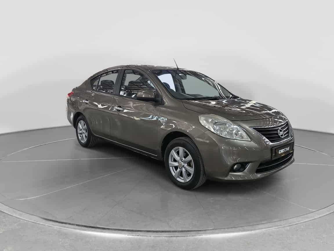 Nissan_Almera_2013_Gold_B2C_CARSOME