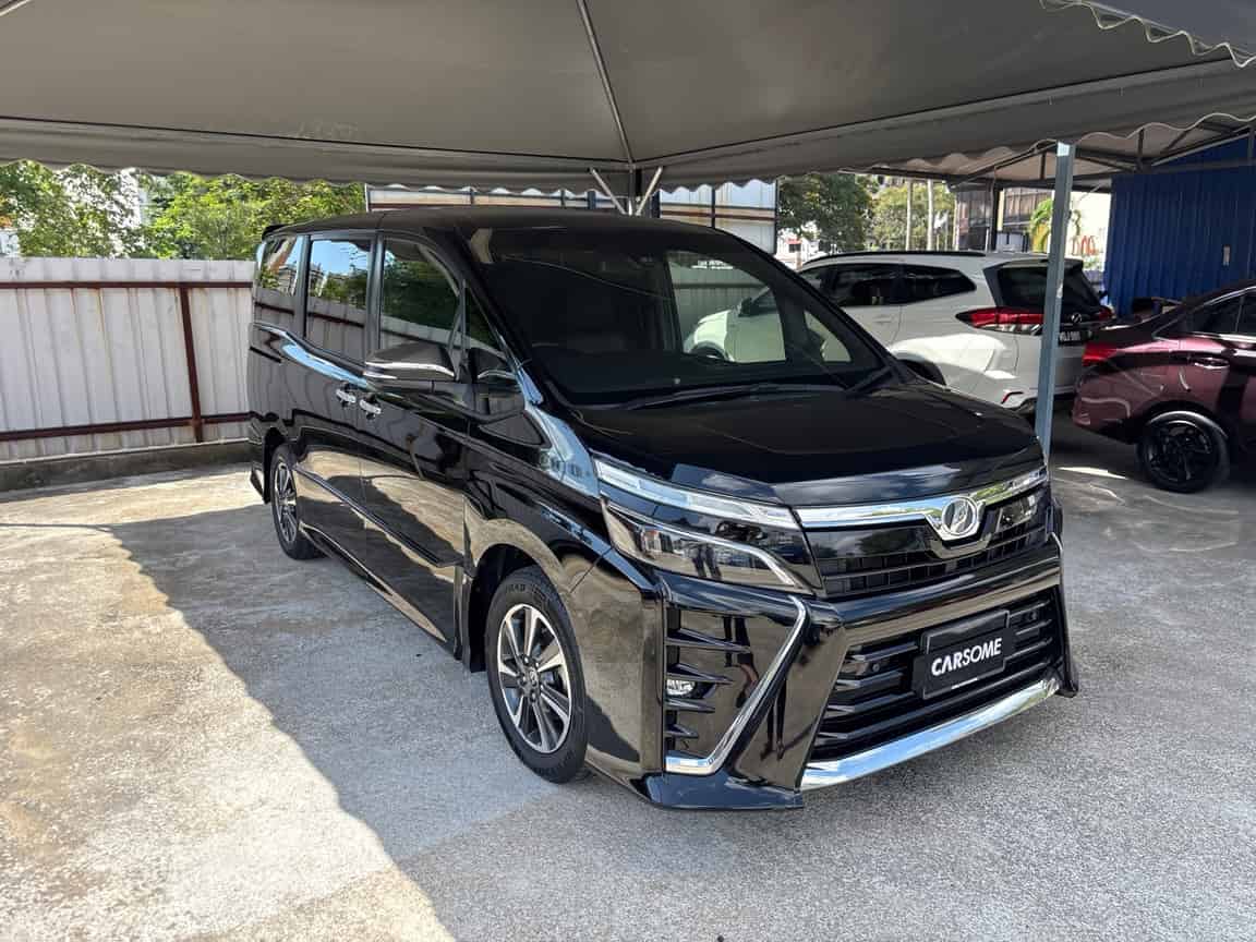 Toyota_Voxy_2019_Black_B2C_CARSOME