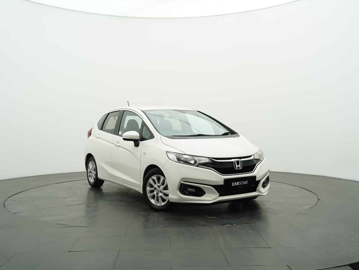 Honda_Jazz_2018_White_B2C_CARSOME