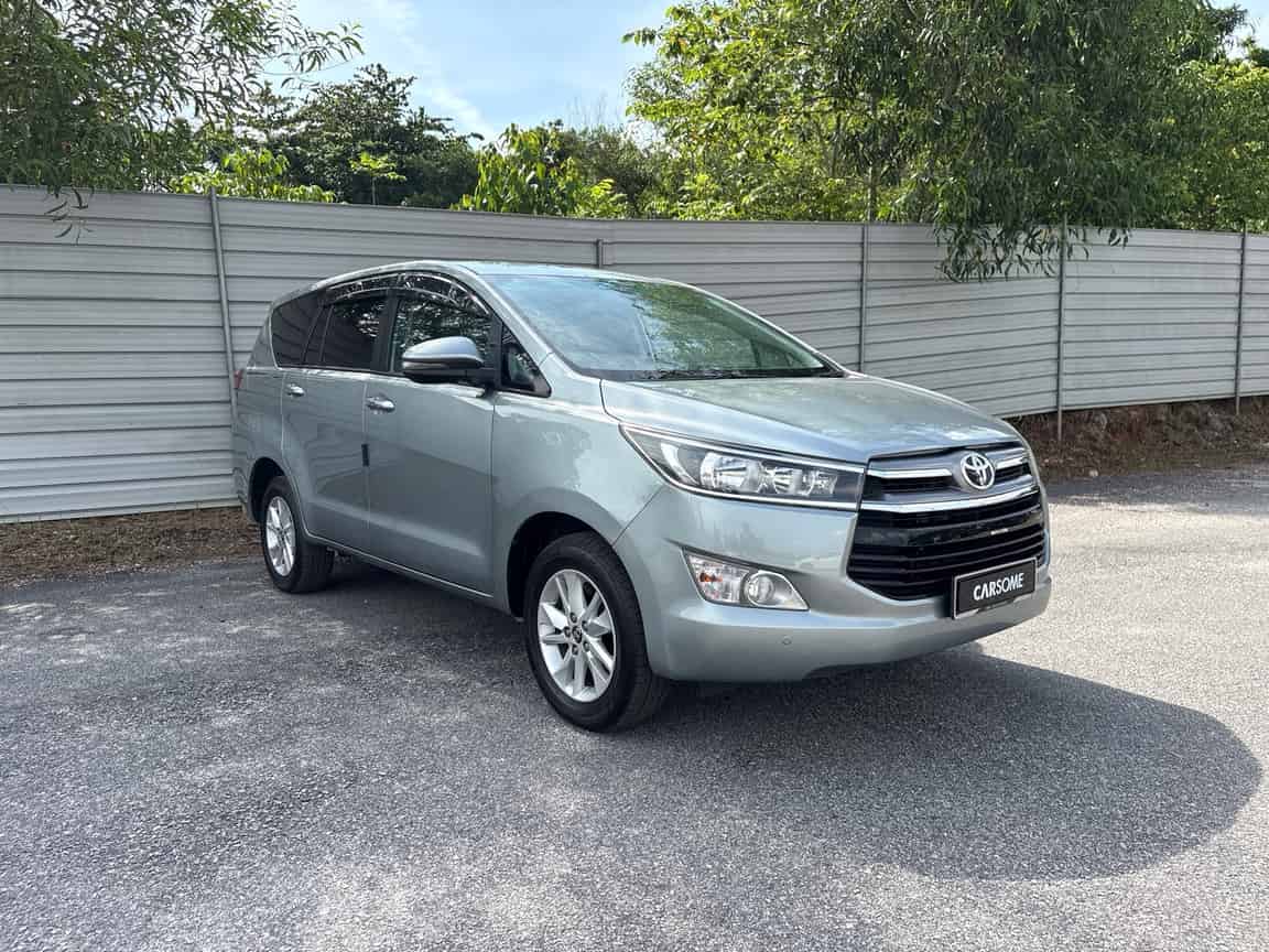 Toyota_Innova_2019_Silver_B2C_CARSOME