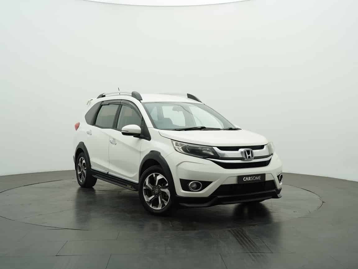 Honda_BR-V_2017_White_B2C_CARSOME