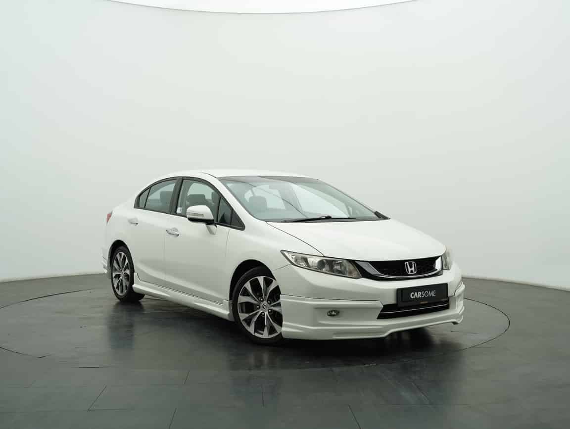 Honda_Civic_2015_White_B2C_CARSOME