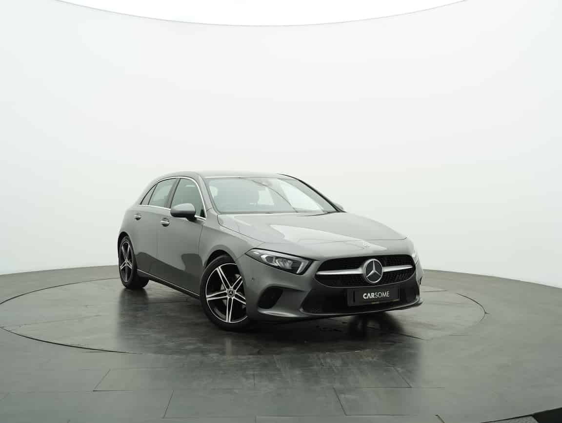 Mercedes-Benz_A200_2019_Kelabu_B2C_CARSOME