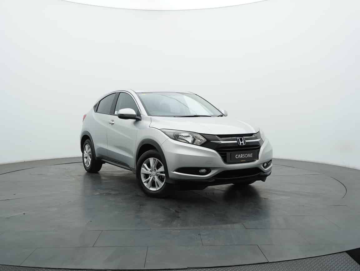Honda_HR-V_2015_Silver_B2C_CARSOME