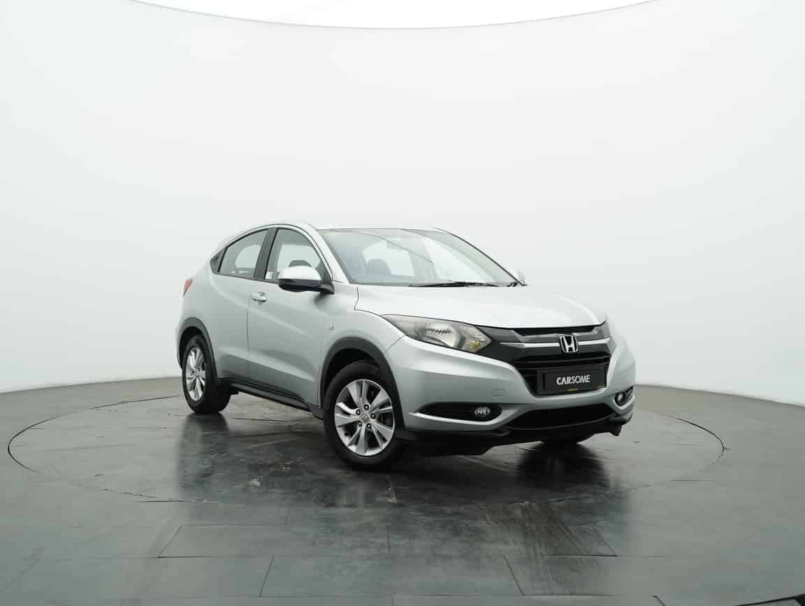 Honda_HR-V_2016_Silver_B2C_CARSOME