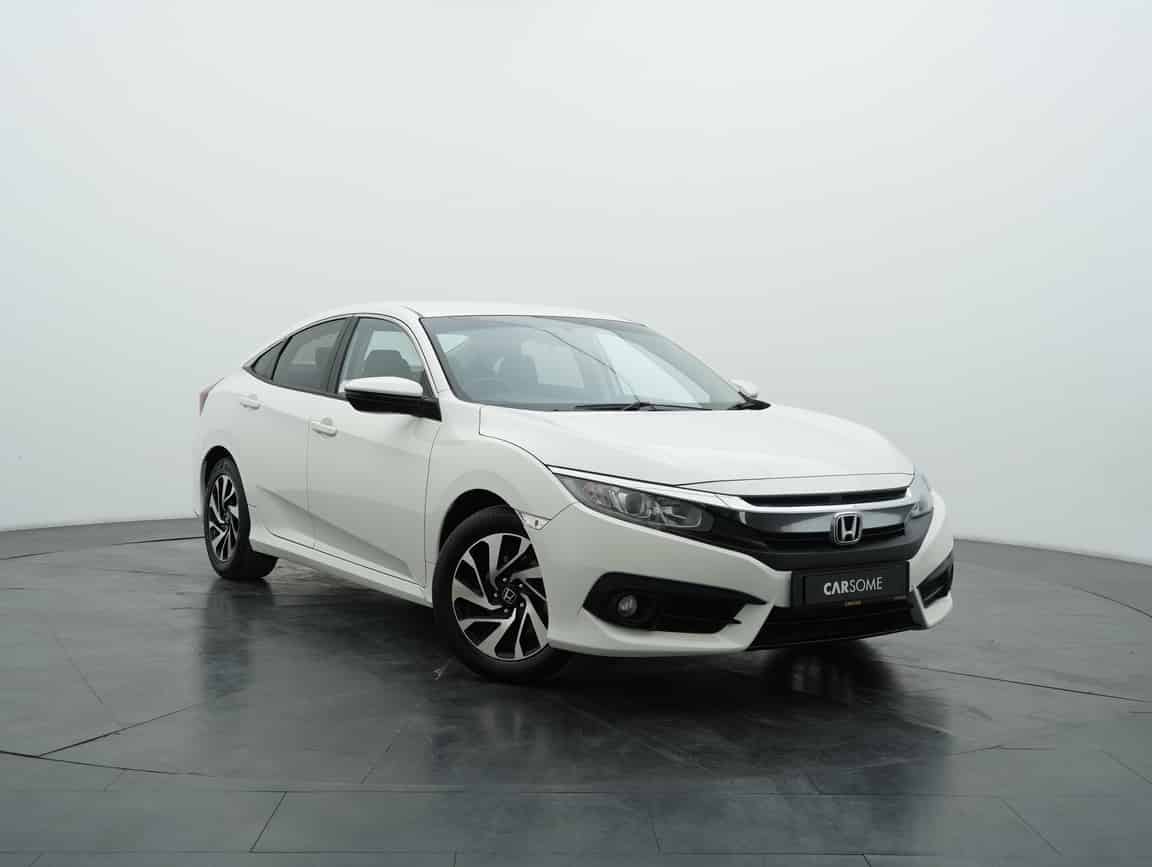 Honda_Civic_2018_White_B2C_CARSOME